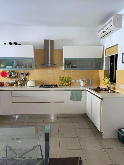 Lovely, Modern, Bright Maisonette. Heart Of Сліма Екстер'єр фото